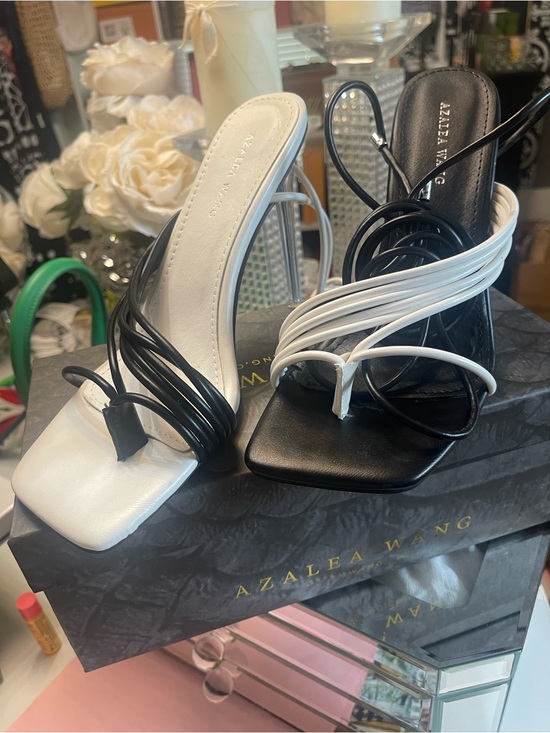 Azalea Wang Shoes - Azalea Wang Two-Tone Strappy Square-Toe Heels - Black & White